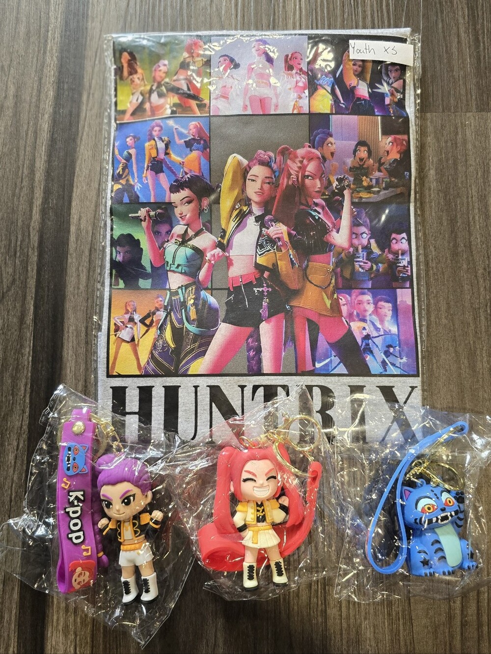 Custom T-shirt With K-pop Character Keychain.